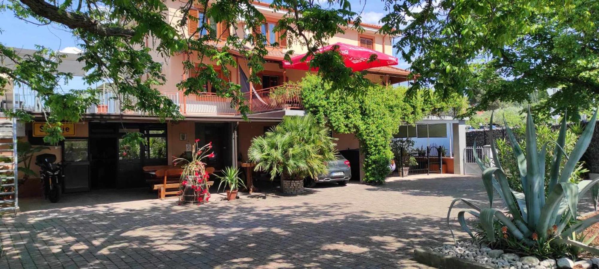 Guesthouse Skofije Ob Parenzani Spodnje Skofije Kültér fotó